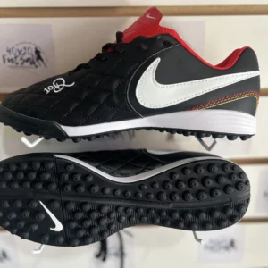 Nike R10